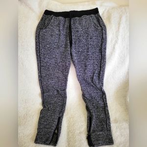 NWOT Bisou Bisou Pants